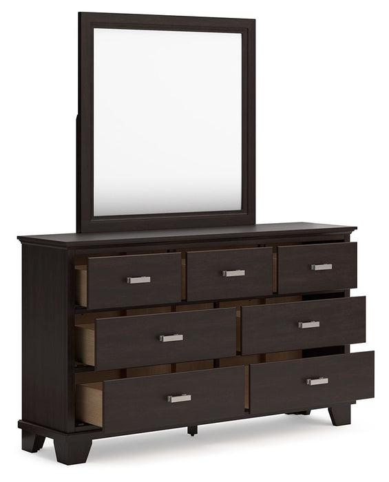 Covetown - Panel Bedroom Set