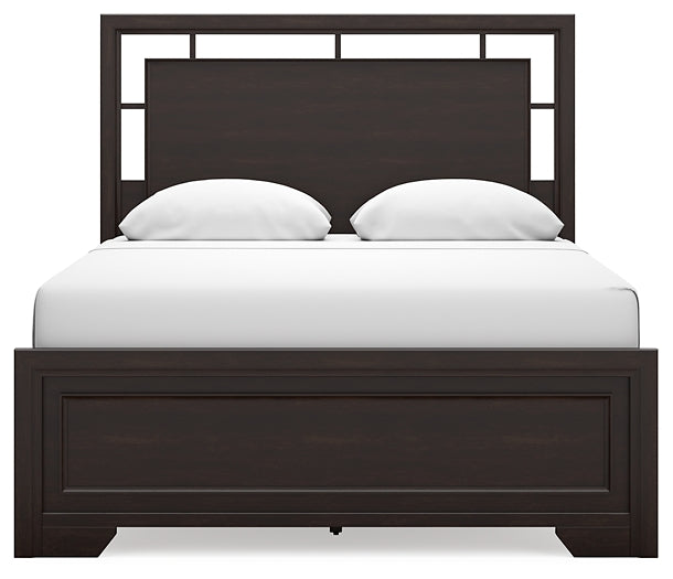 Covetown Queen Panel Bed with Mirrored Dresser