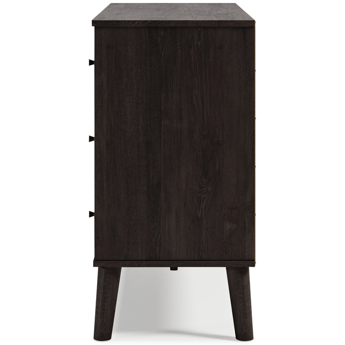 Piperton Six Drawer Dresser