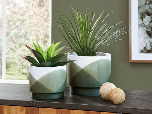 Ardenridge Planter Set (2/CN)